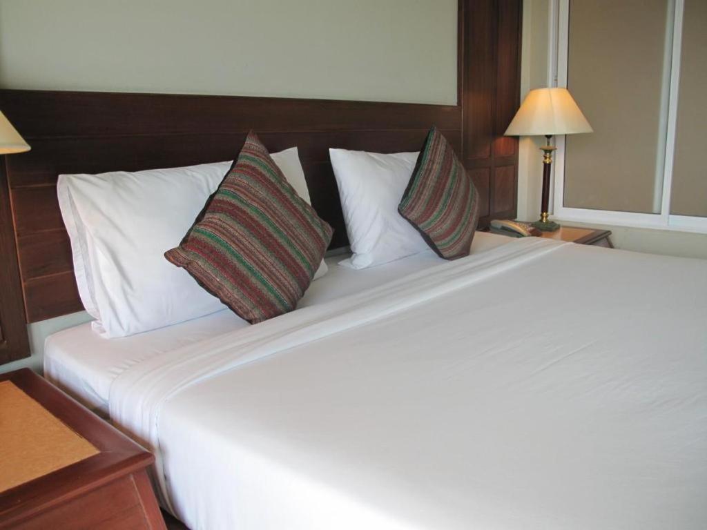 At Ayutthaya Hotel Екстер'єр фото