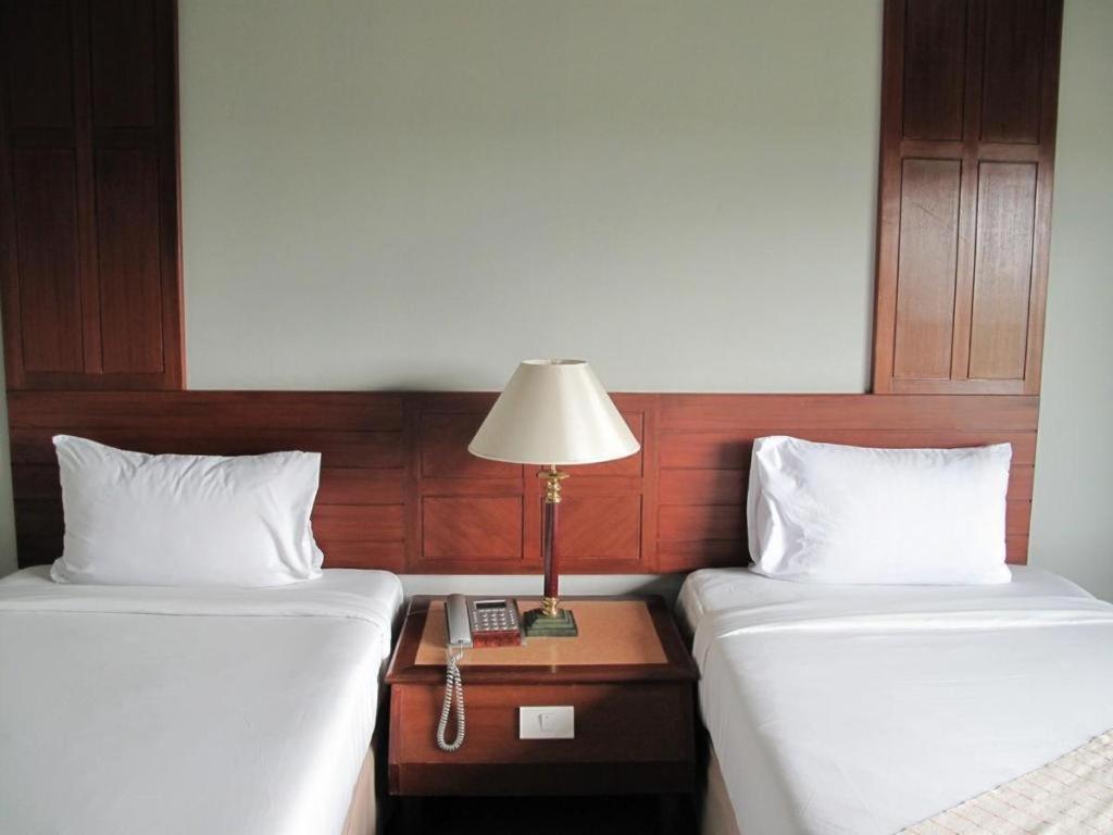 At Ayutthaya Hotel Екстер'єр фото